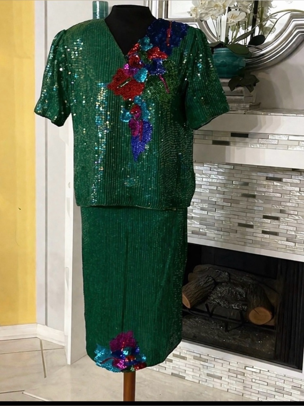 Vintage 1980s Yves Saint Laurent sequins 100% pure silk 2pc skirt set L